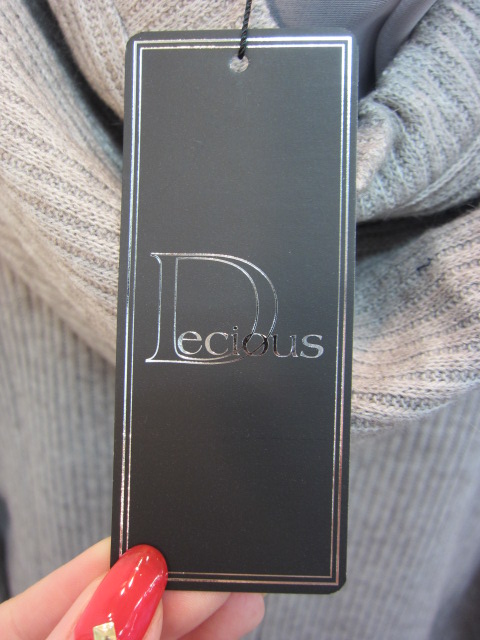 Decious ディシャス  フード付きロングカーデ_e0076692_1781475.jpg