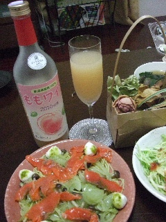 フルーツワインのある夕飯_b0165236_04013.jpg