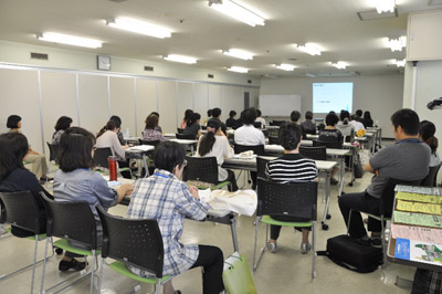 犯罪被害者支援センター主催のステップの講演会_b0154492_9405340.jpg