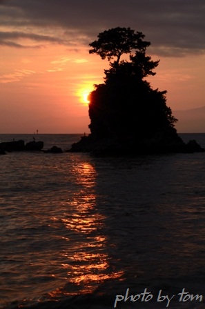 雨晴海岸、夏の夜明け～朝陽遥拝～_b0155692_18335713.jpg