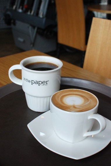 CAFE 318-1, the paper @ホンデ_e0166398_061688.jpg