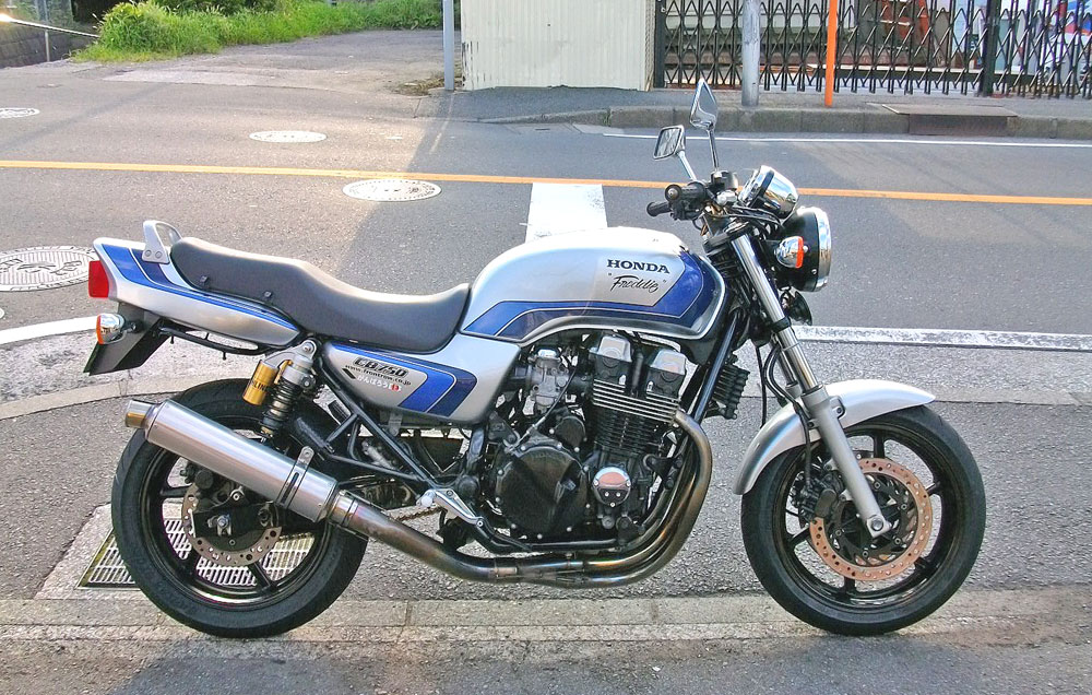 CB750（RC42）のタイヤ交換＆その他♪_c0086965_231363.jpg