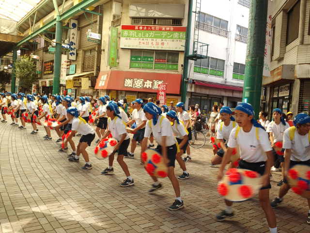 商店街で花笠おどり♪_f0077595_1443871.jpg