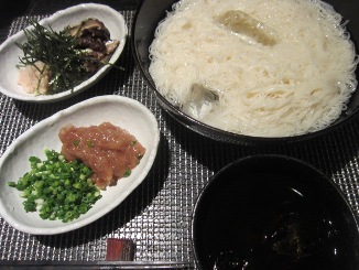 麺は、やっぱり・・・。_d0091909_1221385.jpg