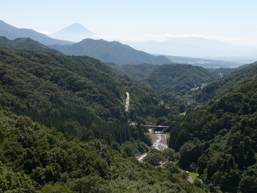 八ヶ岳高原大橋からの眺め_d0183417_2254423.jpg