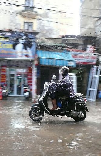 スコール 3 景  in  Hanoi ...._c0189379_1452351.jpg