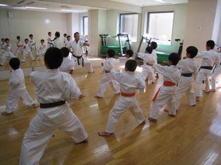 宮の沢教室 白帯さん勢揃い!_c0118332_1651777.jpg
