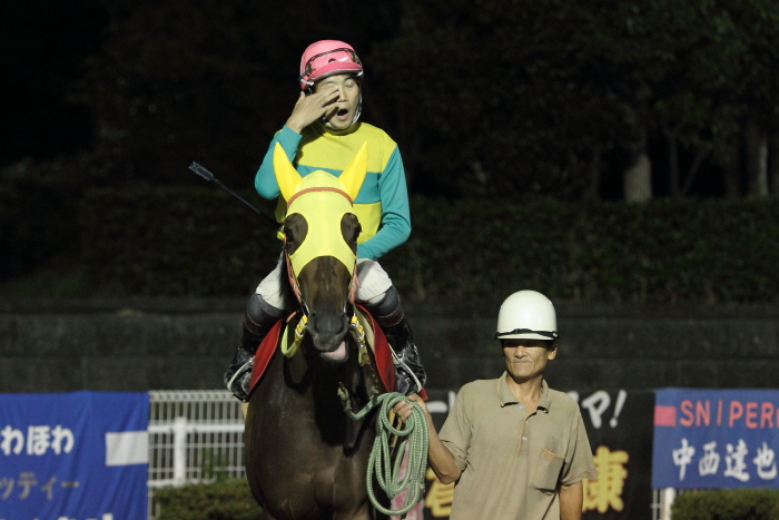 2011年9月10日（土） 高知競馬 10R 土佐清水さば特別 B-1選抜馬_a0077663_22592456.jpg