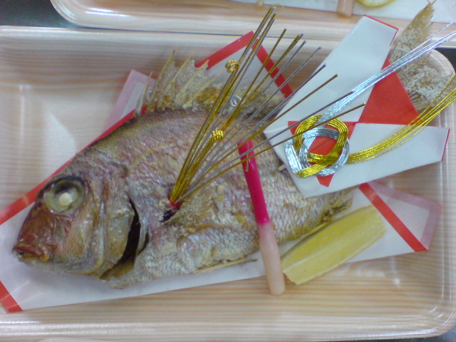 お祝いのお席にはやっぱり鯛。_d0182179_15462055.jpg