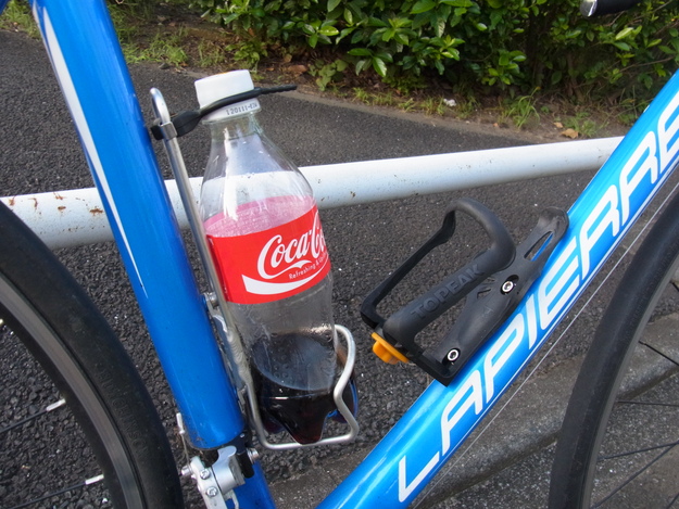 コーラ付き自転車_e0107493_19265088.jpg