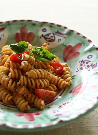 アーモンドとトマトで作るパスタソース_b0107003_13211153.jpg