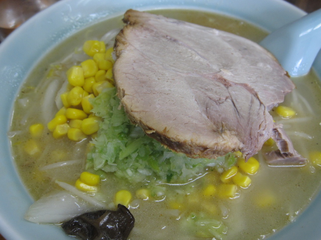 熊王ラーメン「しおバターラーメン¥650+チャーシュー1枚¥100」@調布市国領町_b0042308_2351115.jpg