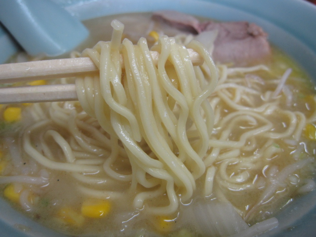 熊王ラーメン「しおバターラーメン¥650+チャーシュー1枚¥100」@調布市国領町_b0042308_23533328.jpg