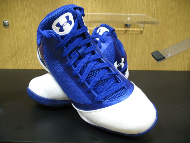 UNDER ARMOUR NEWモデル!!_b0125022_18573778.jpg