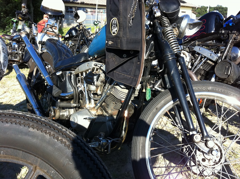 かっこええバイク達(Hi Blue RUN)_a0165898_23245429.jpg