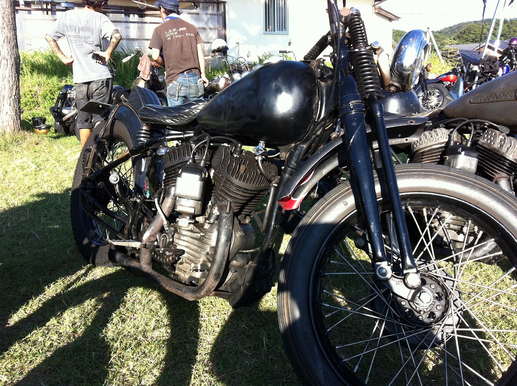 かっこええバイク達(Hi Blue RUN)_a0165898_23343515.jpg