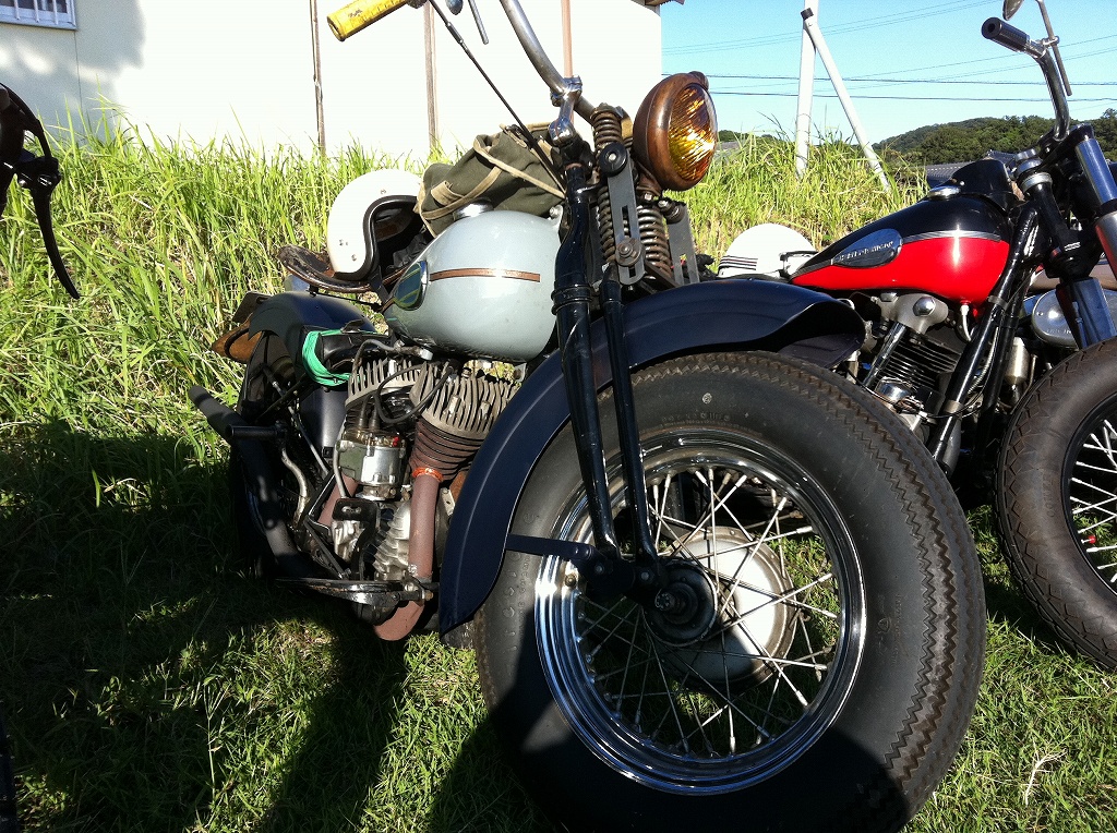 かっこええバイク達(Hi Blue RUN)_a0165898_23382438.jpg