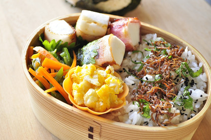 はんぺんのベーコン大葉巻き弁当_b0171098_8463067.jpg