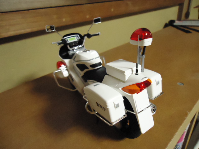 フジミ・Honda VFR800P 警視庁白バイ仕様 : 燃やせないごみ研究所 フジミ・Honda VFR800P 警視庁白バイ仕様 : 燃やせないごみ研究所