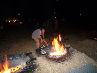 妻木町の野焼きイベントに参加_b0140276_18422789.jpg