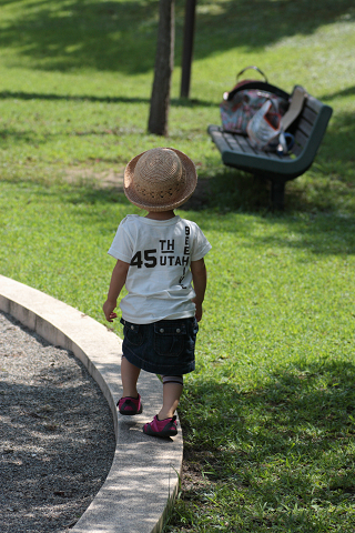 おむすびが好きなんだなぁ（滑り台公園続編）_b0146318_233332.jpg