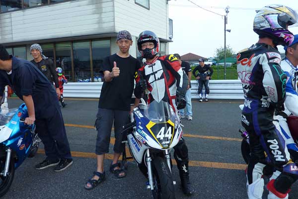 弐輪道CUPミニバイク耐久レース　②_d0067418_1150230.jpg