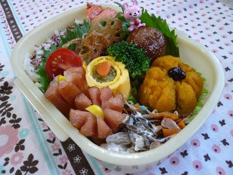 茶そばの卵巻き弁当♪_a0162330_1028366.jpg