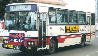 千曲バスの三菱中型車　4題_e0030537_0495725.jpg