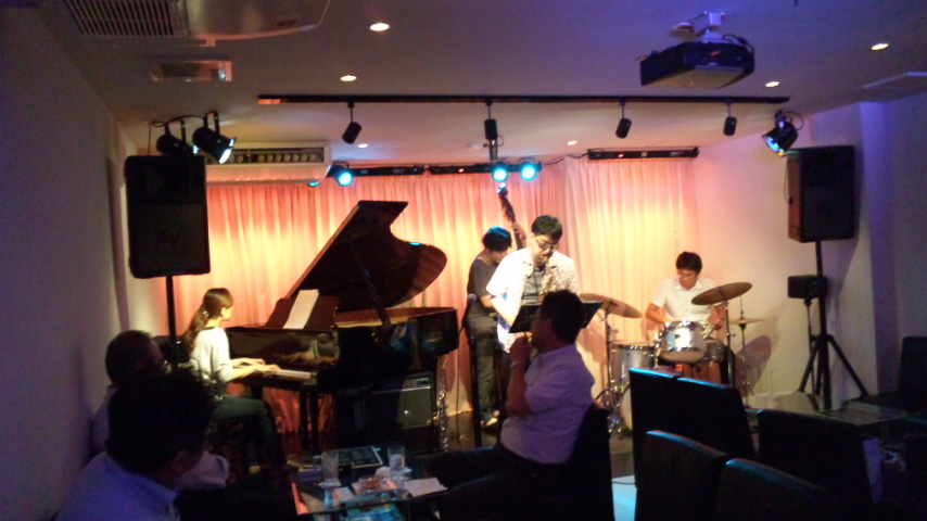 木曜日 今日は セッション!_b0115606_12375696.jpg
