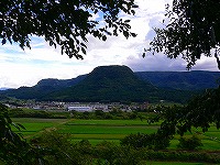 玖珠町の民話　「伐株山（きりかぶさん）伝説」_a0118411_1528491.jpg