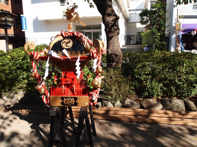 八幡さまは例大祭_b0177323_18281495.jpg