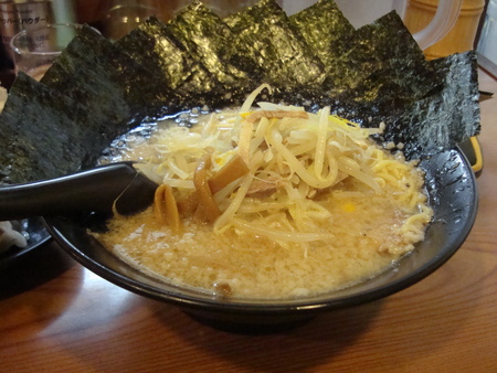 ラーメン食べてきました。（川出拉麺店）_d0245240_21583358.jpg