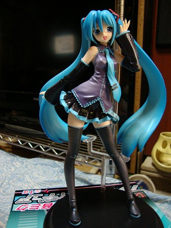 初音ミクのフィギュアが届く_f0050105_12151619.jpg