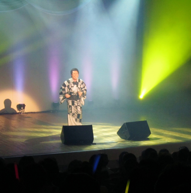 街角ふれあいライブ・100回記念・その1_b0083801_2241204.jpg