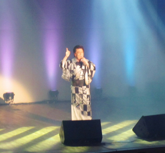 街角ふれあいライブ・100回記念・その1_b0083801_22413795.jpg