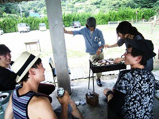 生徒ちゃん達とのＢＢＱ　ＩＮ　波輝カフェ・・・其の壱。_c0090535_44652.jpg