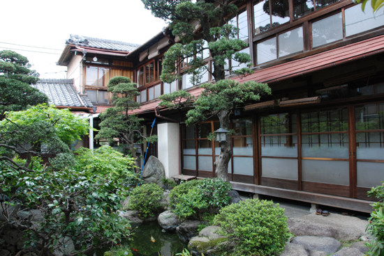 登録有形文化財の老舗旅館でかさこオフ会開催!_e0171573_2345585.jpg