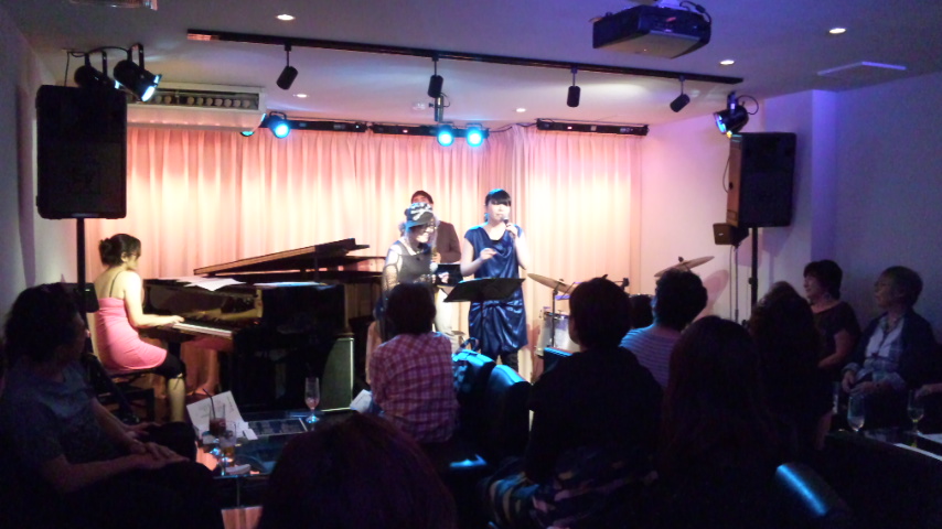 日曜日 今日のライブ♪_b0115606_12214841.jpg