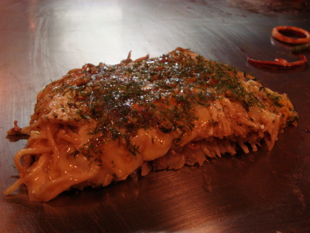 西荻窪「広島流お好み焼き カンラン」へ行く。_f0232060_17123125.jpg