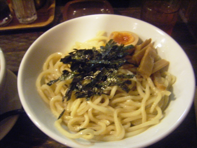 e0058270_03115.jpg