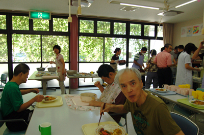 お楽しみ給食会を実施～☆_a0154110_16562490.jpg