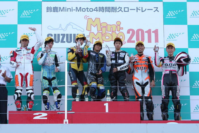 鈴鹿MiniMoto4時間耐久ロードレース　２０１１’_e0077010_21303181.jpg