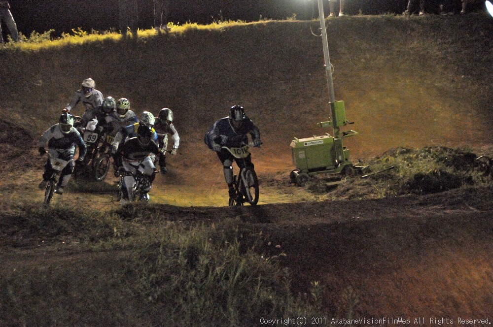 11\"JOSF JAPAN Open Night Race　VOL15：BMX３０オーバー決勝　動画有り_b0065730_20312348.jpg