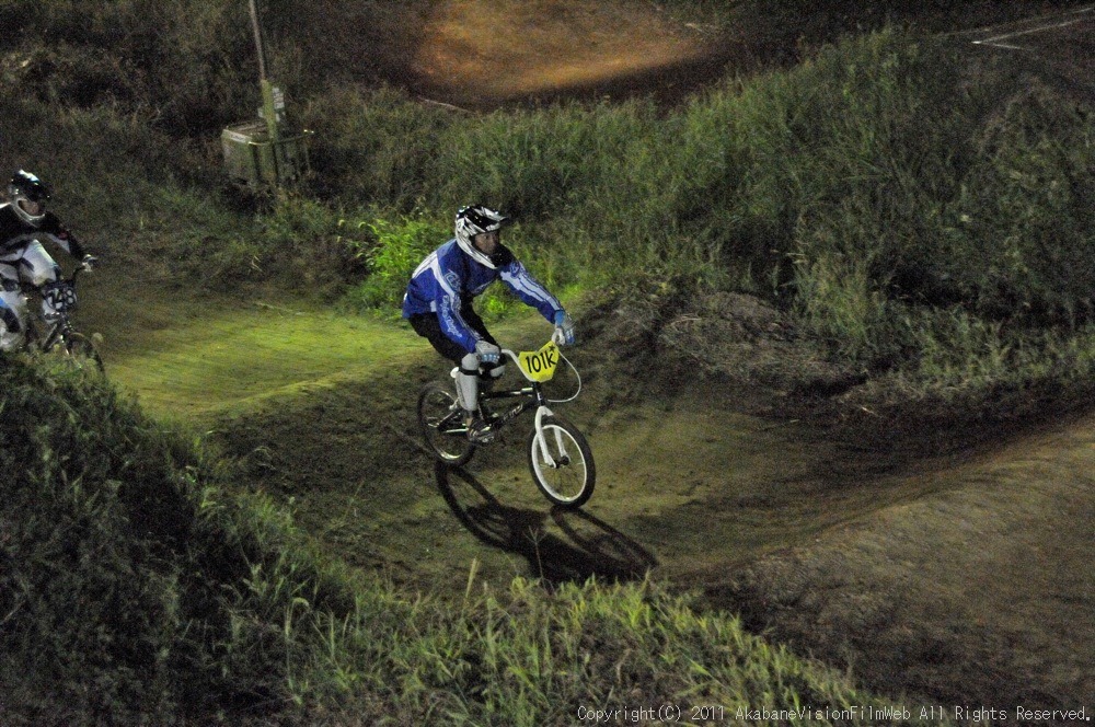 11\"JOSF JAPAN Open Night Race　VOL15：BMX３０オーバー決勝　動画有り_b0065730_20314466.jpg