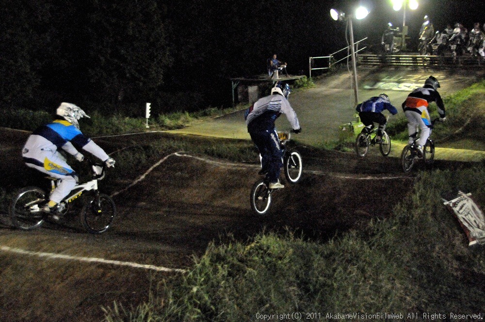 11\"JOSF JAPAN Open Night Race　VOL15：BMX３０オーバー決勝　動画有り_b0065730_20323796.jpg