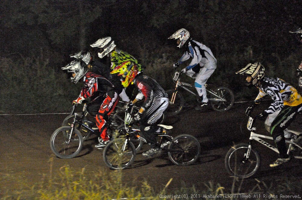 11\"JOSF JAPAN Open Night Race　VOL2：BMXエキスパート決勝　動画有り_b0065730_325143.jpg