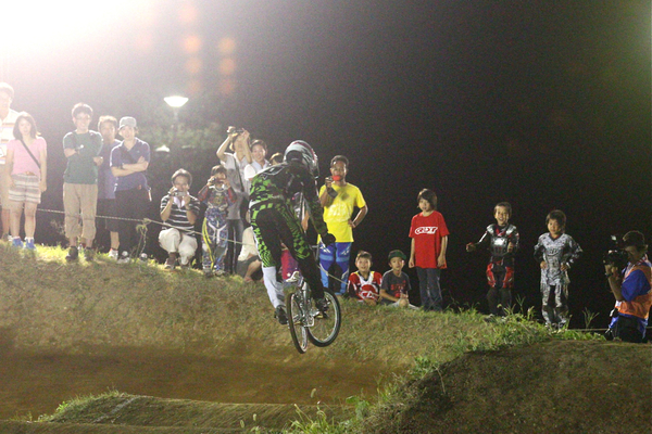 2011 JOSF Japan Open Night Race #01 BMXエリート決勝_b0136231_1432575.jpg