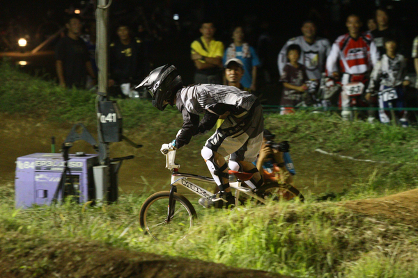 2011 JOSF Japan Open Night Race #01 BMXエリート決勝_b0136231_1444774.jpg