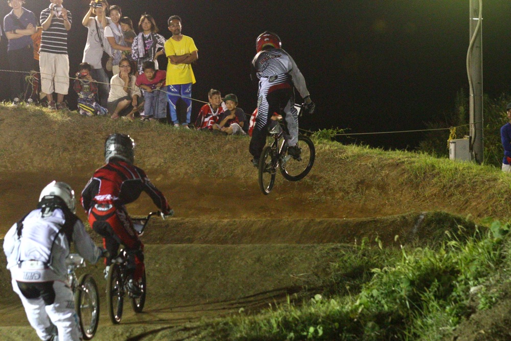 2011 JOSF Japan Open Night Race #02 BMXエキスパート決勝_b0136231_2421490.jpg