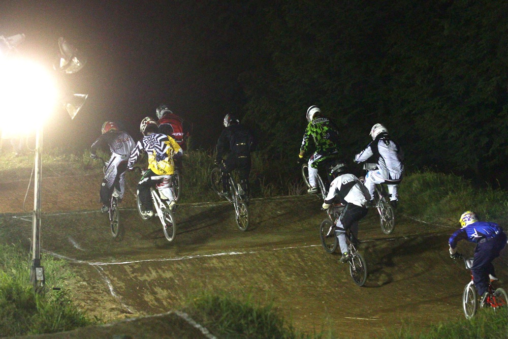 2011 JOSF Japan Open Night Race #02 BMXエキスパート決勝_b0136231_244341.jpg